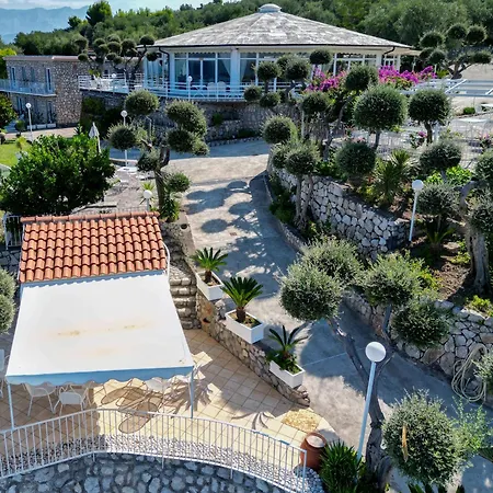 Hotel Lubrense Sorrento 3*