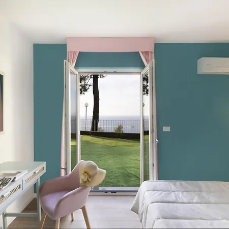 Hotel Lubrense Sorrento 3*